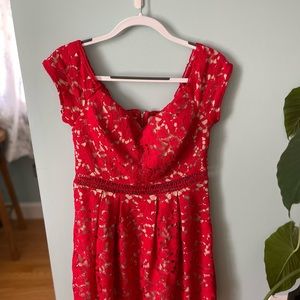 Women’s lace dress